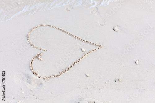 Rest in Paradise - Malediven - Herz im Sand am Strand