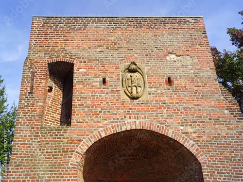 Stadtmauer mit Wehrturm in WASSENBERG ( bei Heinsberg ) photo
