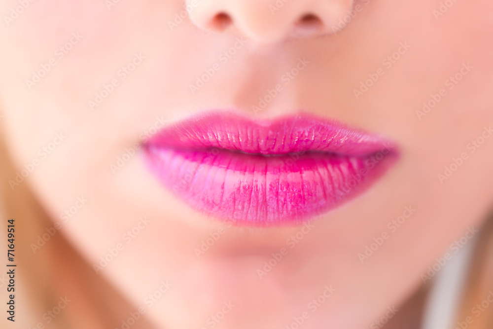 Wunderschöner Amorbogen StockFoto Adobe Stock