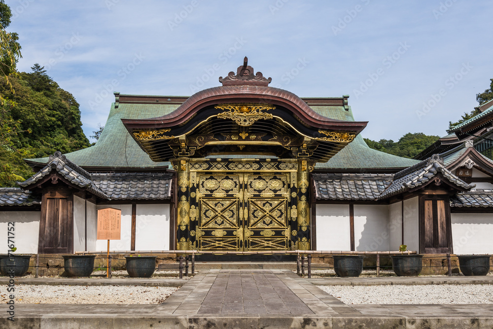 Fototapeta premium 鎌倉 建長寺 唐門