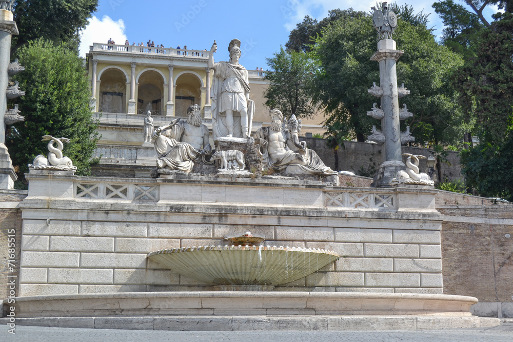 Fototapeta premium Statua della dea Roma