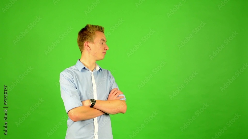 man - green screen - portrait - man waits (waiting)-watch man - green screen - portrait - man waits (waiting)-watch