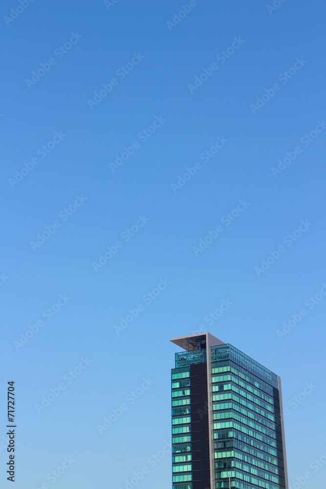 ビル・青空 ビル・青空