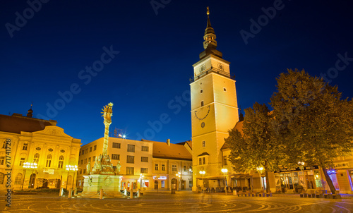 Картината върху платно Trnava - Main square and the holy Trinity baroque column.
