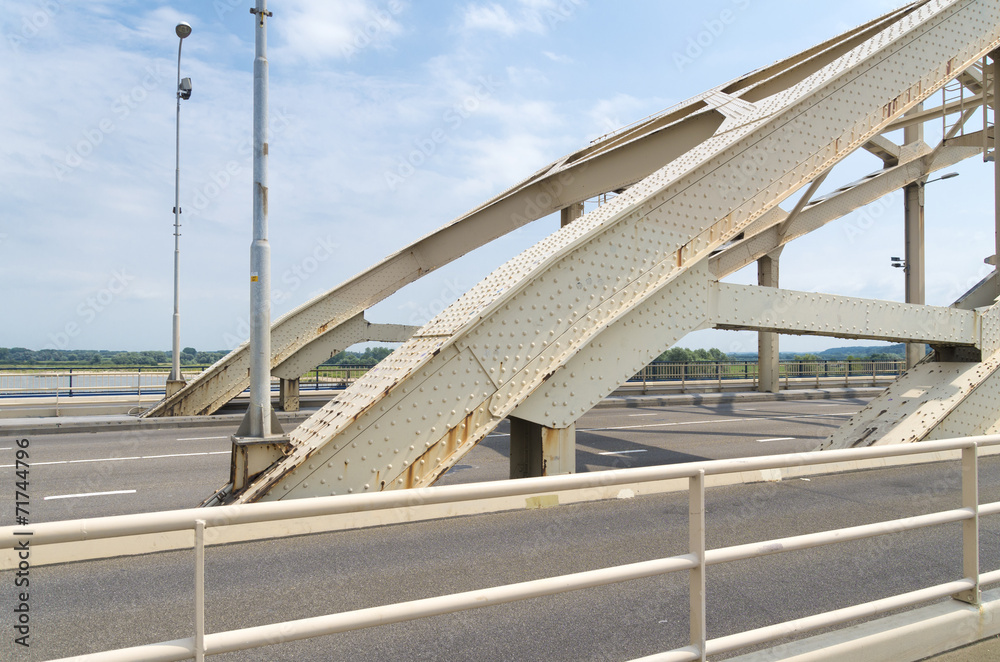 Obraz premium steel arch bridge