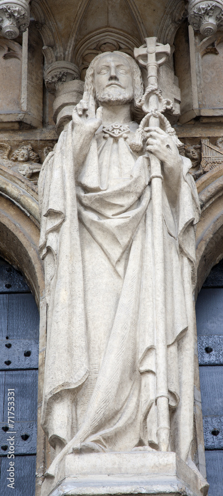 Brussels - Jesus Christ statue on church Notre Dame du Sablon