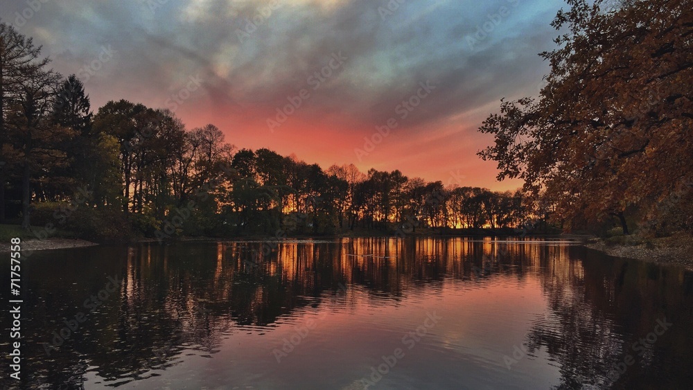 Fototapeta premium Autumn sunset