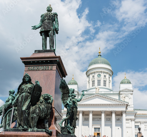 Obraz na płótnie Helsinki Cathedral cloudy blue sky w salonie
