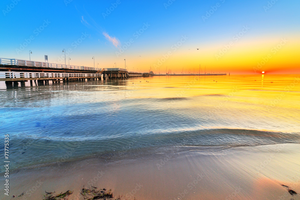 Obraz premium Sunrise at Baltic sea in Sopot, Poland