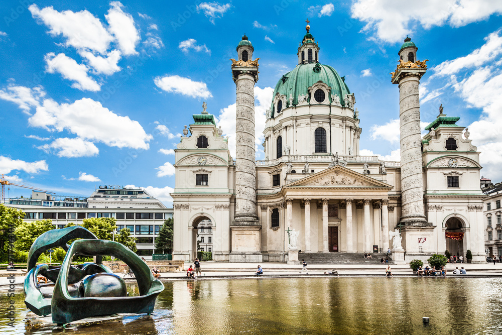 Obraz premium Wiener Karlskirche at Karlsplatz in Vienna, Austria