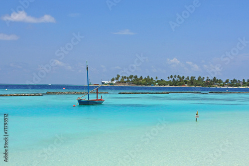Fototapeta Naklejka Na Ścianę i Meble -  maldives, sea, boat and sky