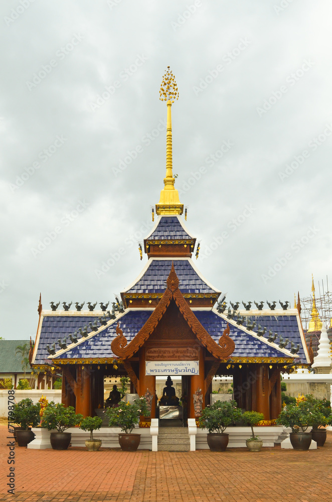 Fototapeta premium Ancient pagoda temple in Chiang Mai, Thailand.