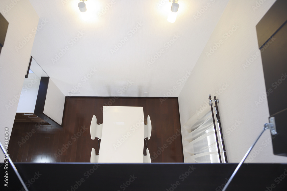 Obraz premium 吹き抜けのある家 イメージ 上階から見下ろす