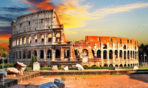 Photographie great Colosseum on sunset, Rome
