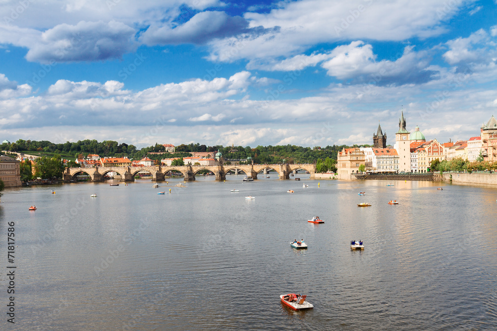 Fototapeta premium Charles bridge over river Vltava