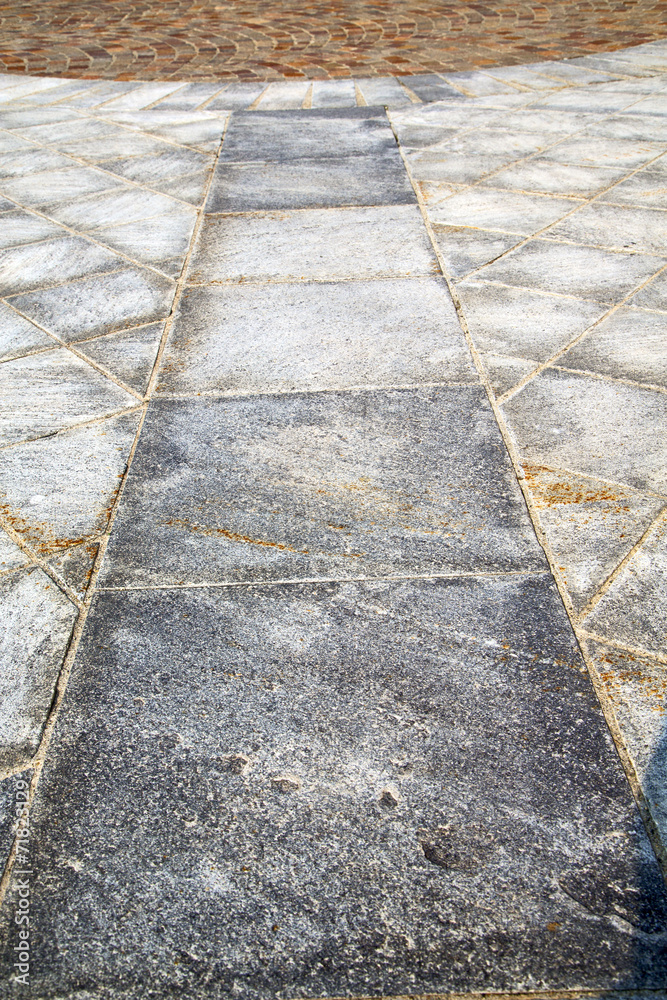 brick in casorate sempione     pavement of a curch n marble