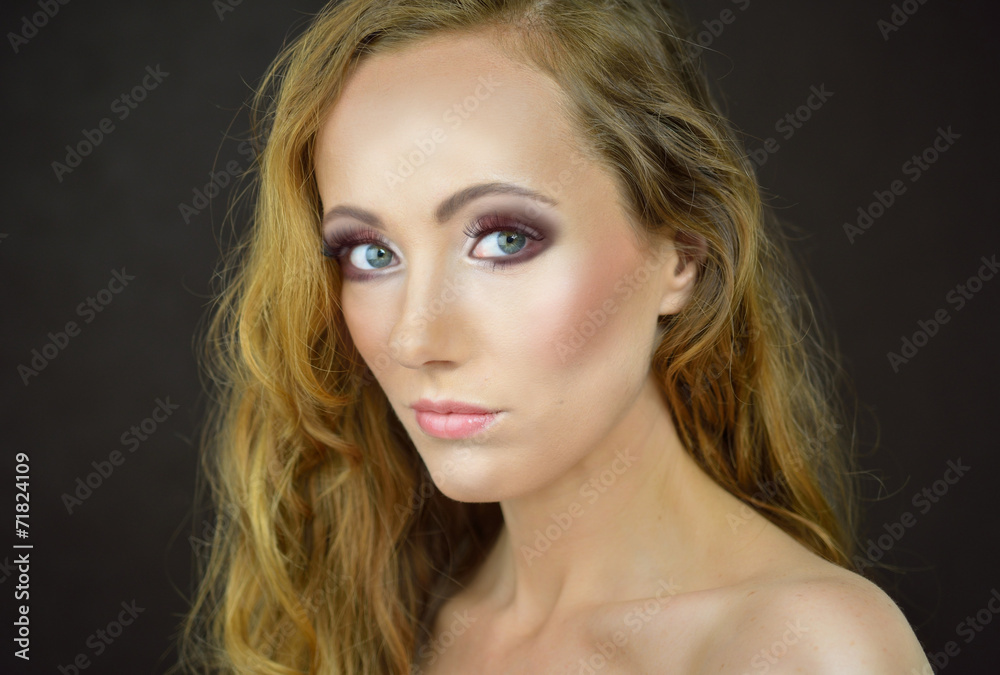 Smoky eyes Smoky eyes