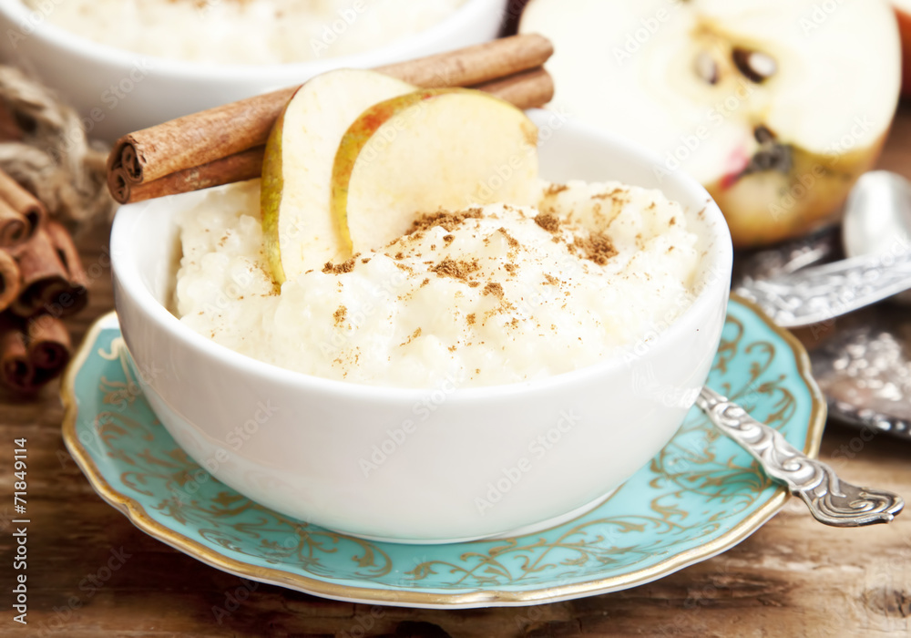 Rice Pudding with Apple and Cinnamon Rice Pudding with Apple and Cinnamon