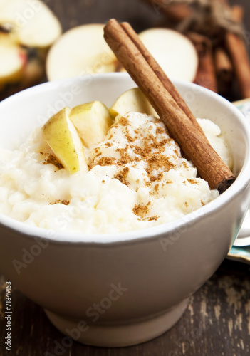 Rice Pudding with Apple and Cinnamon