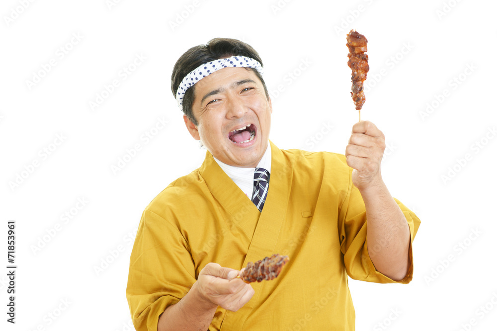 笑顔の焼き鳥屋の主人
