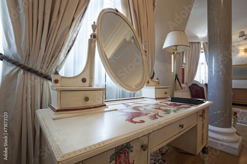 Stampa su tela Antique dressing table in luxury villa