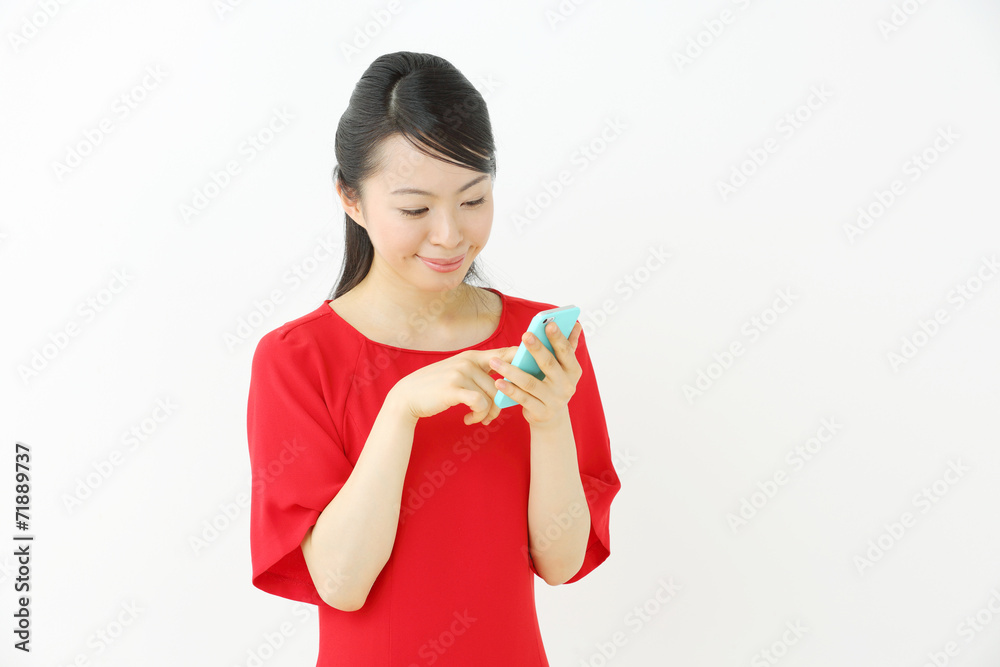 スマートフォン・若い女性
