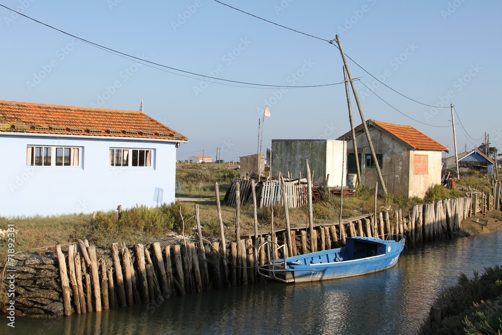 Foto de cabanes de pêcheurs sur l'île d'oléron do Stock | Adobe Stock