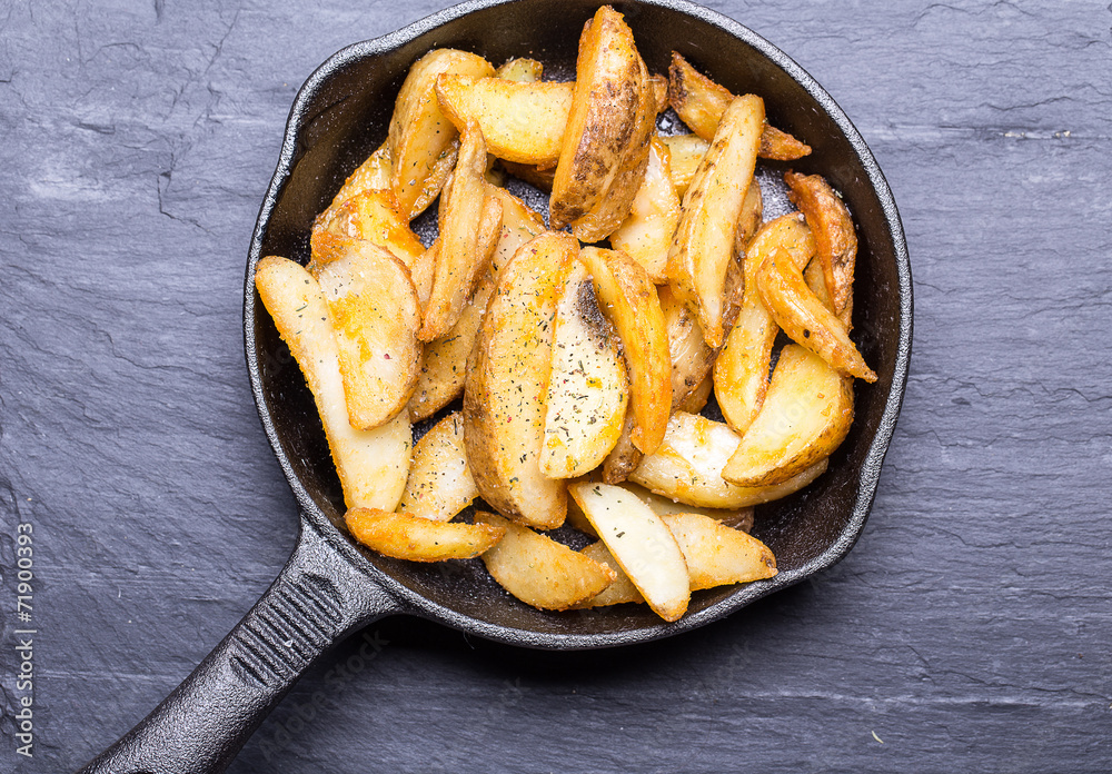 Fried potato wedges Fried potato wedges