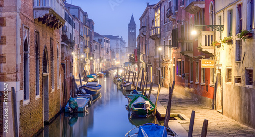 Venedig in Italien © eyetronic