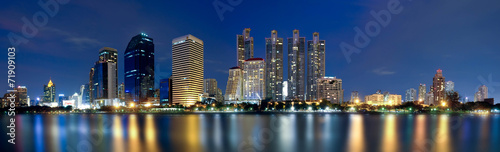 bangkok night cityscape