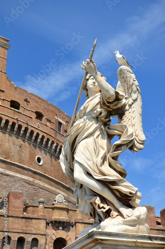 Majestatyczny zamek św. Anioła w Rzymie, Włochy #71912312