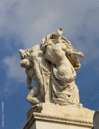 Le sacrifice - Monument Victor Emmanuel II    Rome