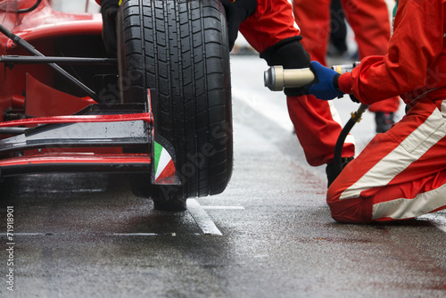 Racing team pitstop