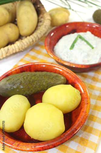 Cuadro en lienzo Kartoffeln und Quark mit Schnittlauch