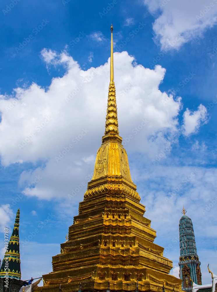 Fototapeta premium Pagoda on blue sky