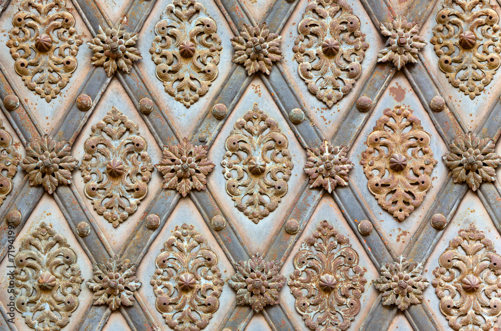 texture of the iron pattern on the old gate