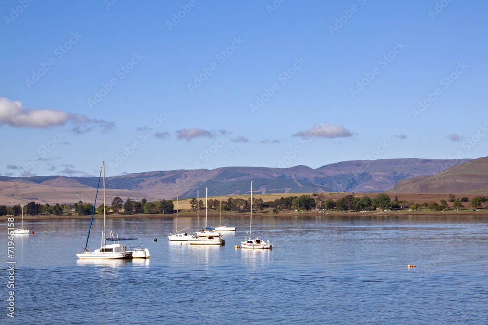 Low-lying Clouds on the Mountains and Yachts Low-lying Clouds on the Mountains and Yachts