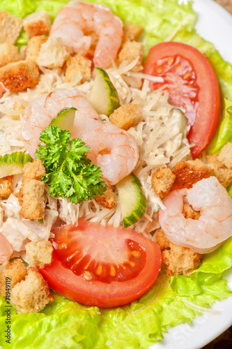 salad with shrimp