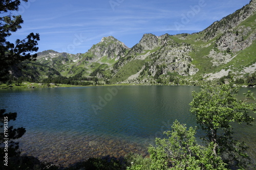 Etang du laurenti et roc blanc,Pyrénées