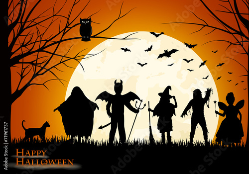 Halloween - verkleidete Kindersilhouetten - trick or treat