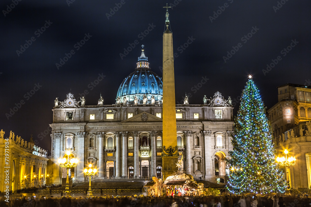view of Basilica di San Pietro, night,Vatican City in Rome, Ital