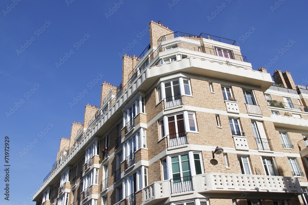 Immeuble en briques à Paris Immeuble en briques à Paris