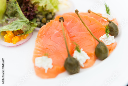 Smoked salmon salad