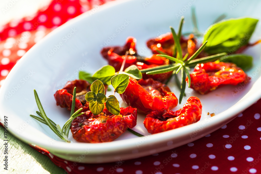 sun dried tomatoes sun dried tomatoes