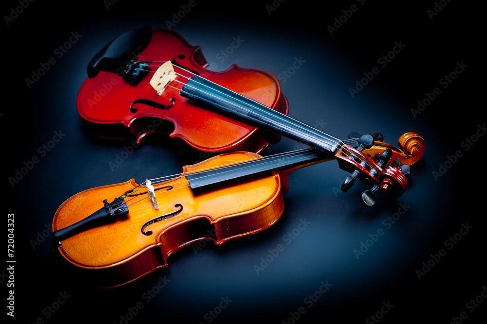 Fototapeta premium Classic music violin vintage close up