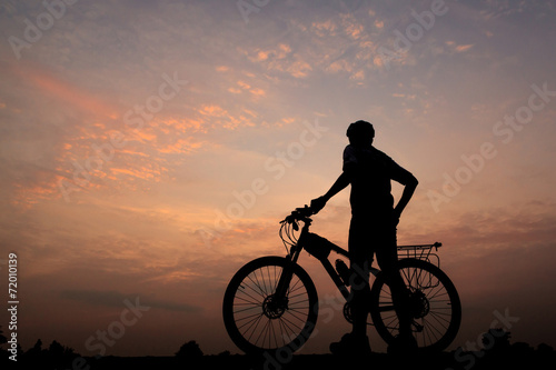 Fototapeta Naklejka Na Ścianę i Meble -  bicycle in sunset
