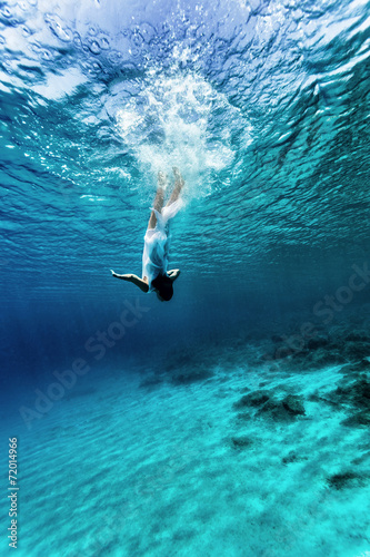 Stampa su tela Dancing underwater