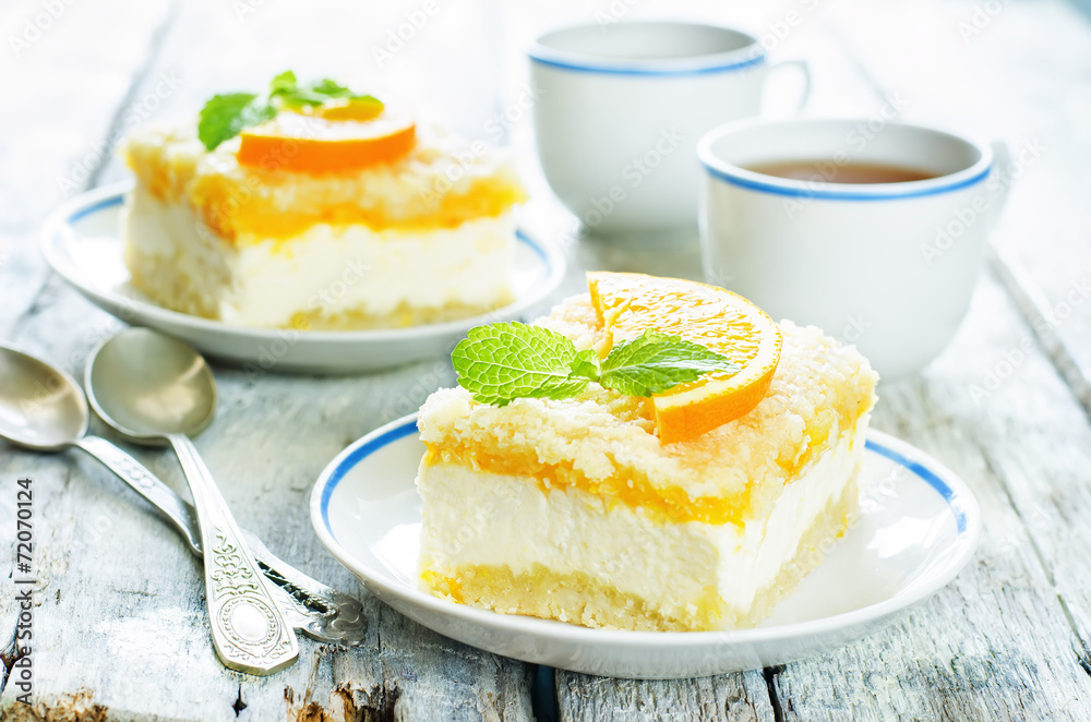 cake with orange, cream cheese and crumbs cake with orange, cream cheese and crumbs