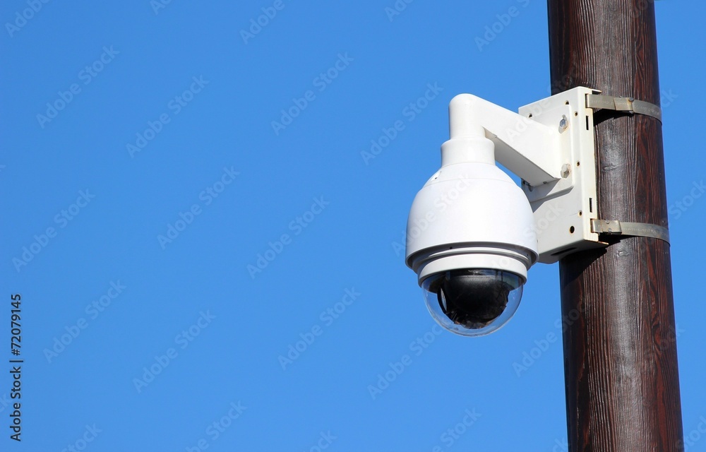 Caméra de surveillance de voie publique Stock Photo | Adobe Stock