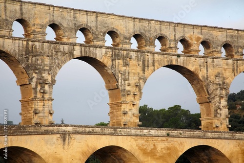 pont du gard ponte romano in provenza francia photo